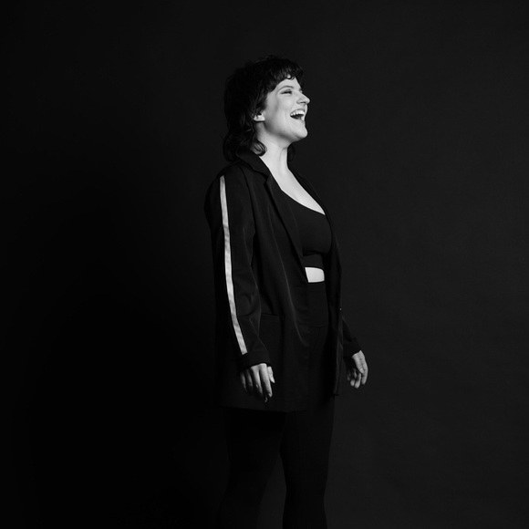 Meet your Posher, Em - Picture 5 of 5